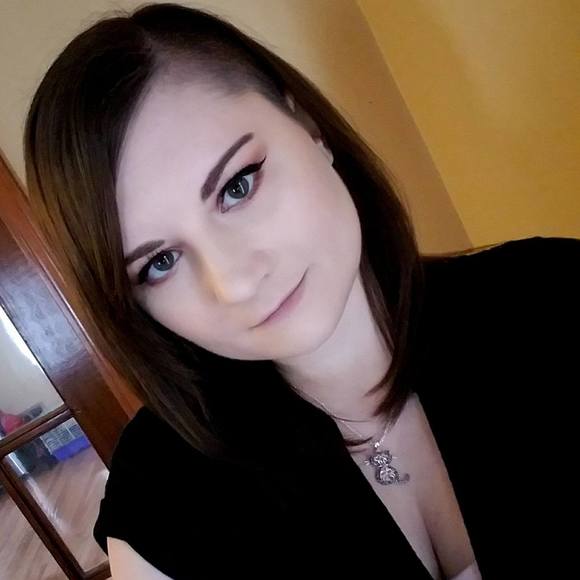 Meet your Posher, Michanda - Picture 1 of 1